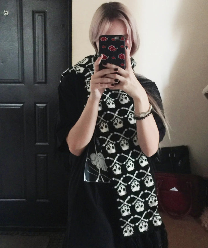 Skull Pattern Scarf – Unisex Knitted Wrap with Skeleton Design