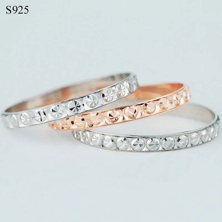 SilverAura™ – Rose Gold Circle Ring for Women
