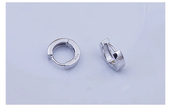 MiniGlow™ – Sterling Silver Ear Bone Ring