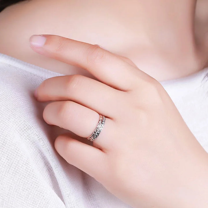 SilverAura™ – Rose Gold Circle Ring for Women