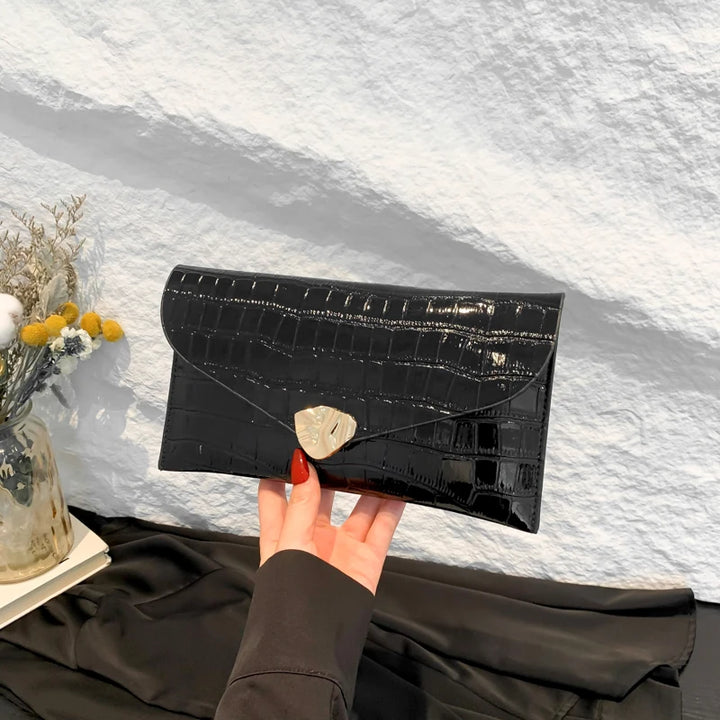 Women Croc-Embossed Clutch Elegant PU Leather Wallet with Magnetic Closure Lightweight Design for Everyday Essentials Clutch Bag