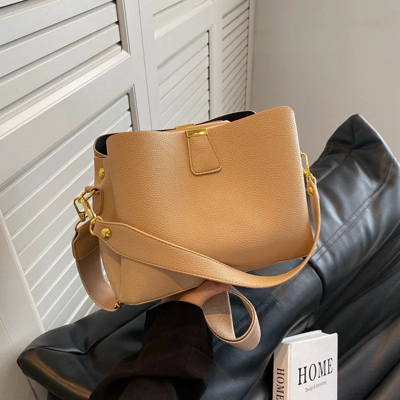 2024 New Trendy and Fashionable Handbag, High end and Western Style, Versatile in Summer, Crossbody Bucket Bag