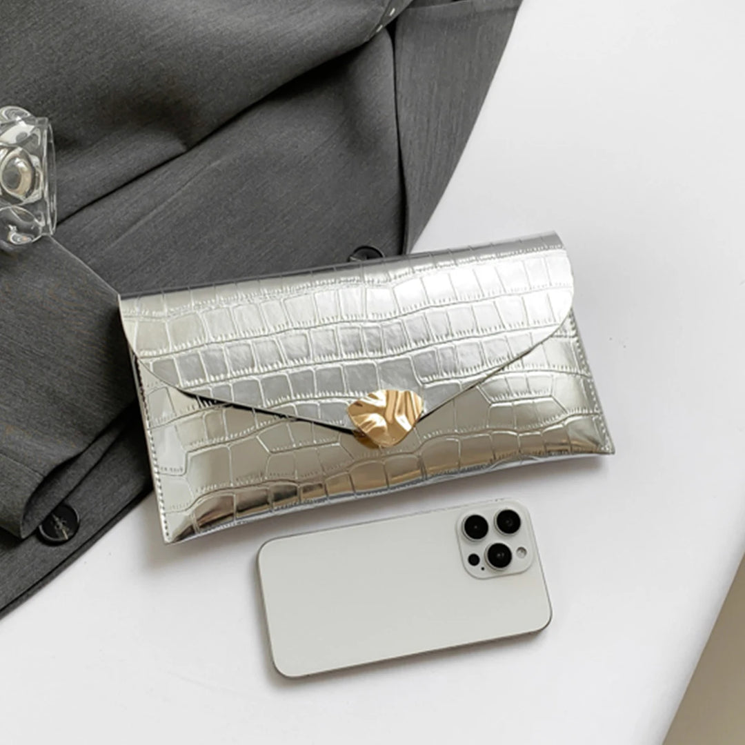 Women Croc-Embossed Clutch Elegant PU Leather Wallet with Magnetic Closure Lightweight Design for Everyday Essentials Clutch Bag