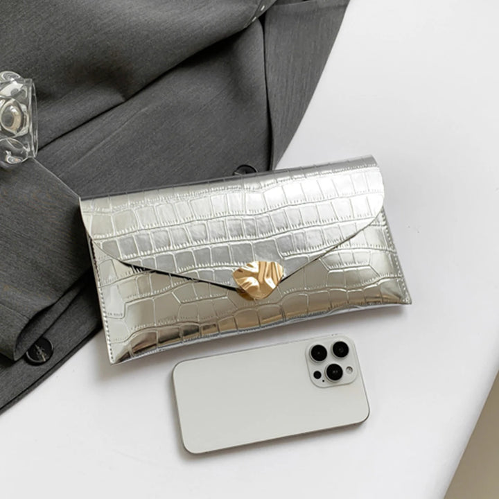 Women Croc-Embossed Clutch Elegant PU Leather Wallet with Magnetic Closure Lightweight Design for Everyday Essentials Clutch Bag