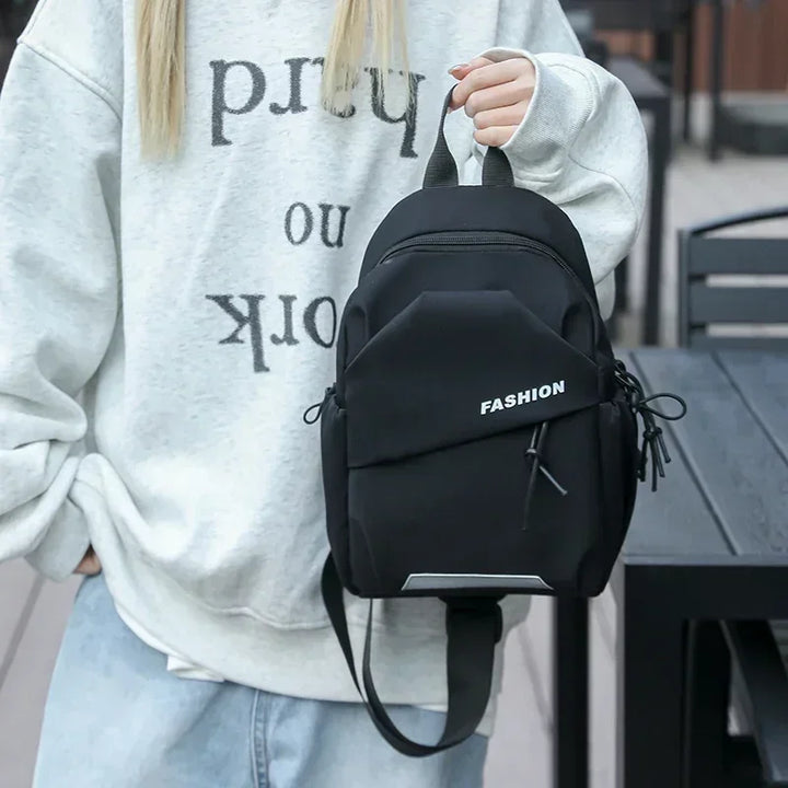 Unisex Stylish Nylon Crossbody Bag Fashionable Chest Pack Shoulder Bag for Everyday Use