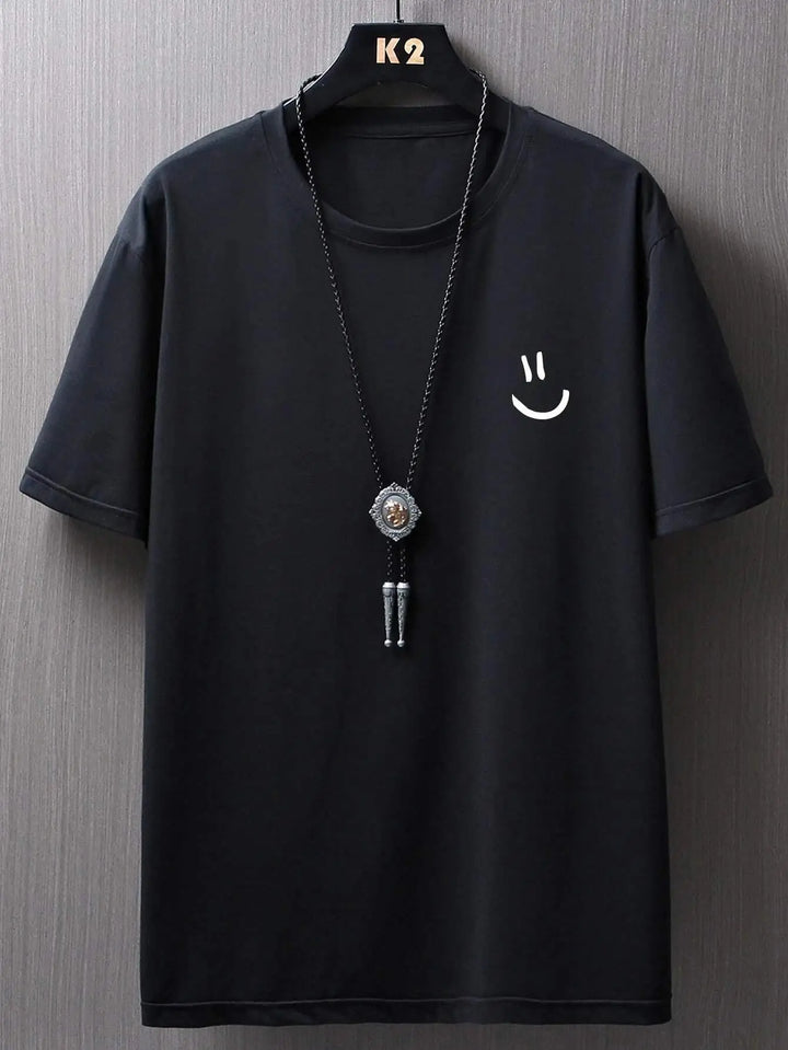 Minimalist Smile Tee – Street Style Summer Top