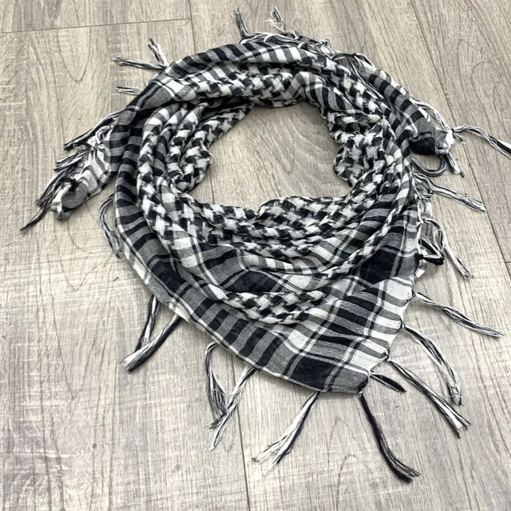 Sun Protection Shemagh – Classic Arab Headscarf & Hijab Wrap