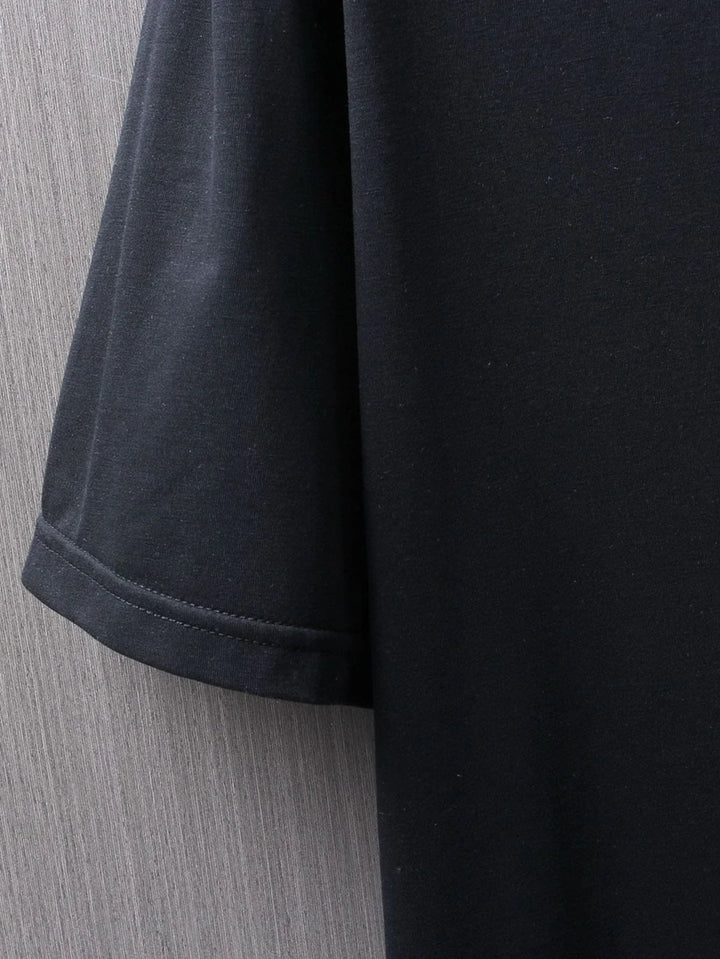 Minimalist Smile Tee – Street Style Summer Top