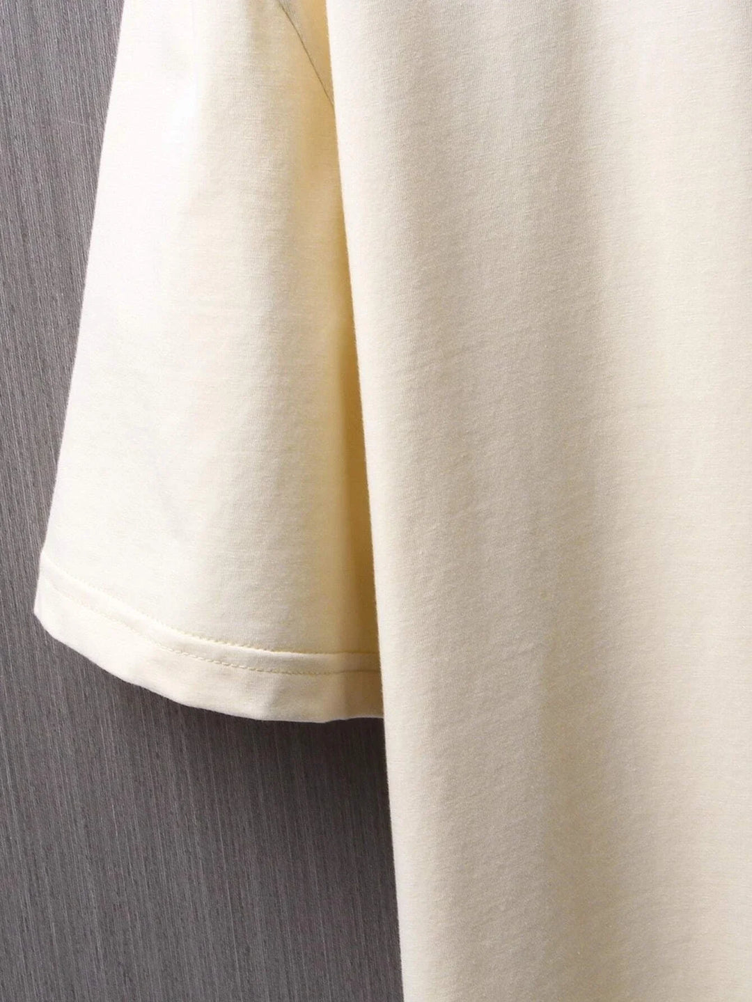 Minimalist Smile Tee – Street Style Summer Top